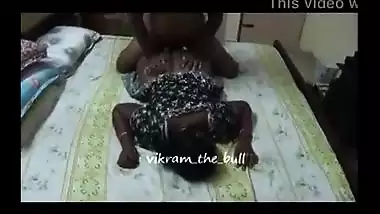 Desi boy enjoys hardcore incest sex with her cousin sister