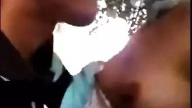 Skinny Indian gal caught riding lover's dick outdoor in Desi mms clip