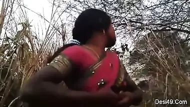 Exclusive- Desi Randi Bhabhi Outdoor Blowjob And Ridding Customer Dick Part 2