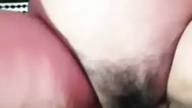 Juicy Indian XXX slut gets her pussy fingered and fucked MMS