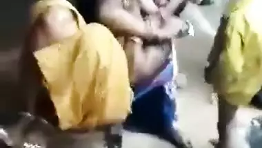 Indian women’s funny fight showing boobs and pussy to all women’s