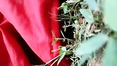 Wicked Desi lovely is fucked by XXX partner on the green grass MMS