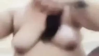 Chubby lady sucks a dick and records blowjob MMS