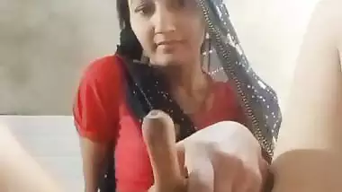 Jaipur lady fucks her pussy with a belan in Rajasthani sex