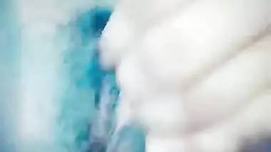 Desi girl offers all her XXX fans to appreciate naked pussy and boobs