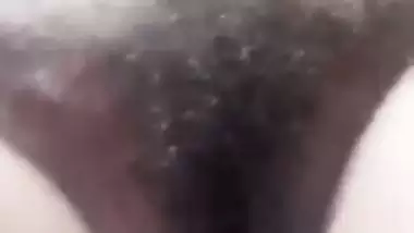 Mallu aunty showing hairy pussy to Facebook friend