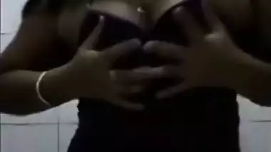 Tight Pussy Milf Fizz Foxy In Cold Shower Needing A Hot Anal Fuck