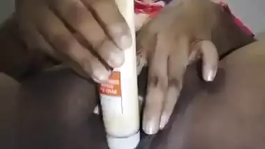 Bangladeshi Married Wife Fingering In wet pussy