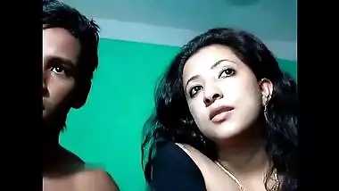 Beautiful Young XXX Indian Girl Having Hot Sex With BF On cam (HD)