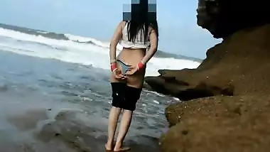 Video xxx of a young couple enjoying outdoor sex on their honeymoon