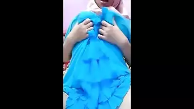 Hijabi musliam college girl