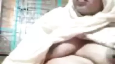 Bengali boudi hairy pussy masturbation with video call