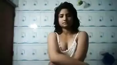 Swanky Desi college girl strips to reveal a pair of small XXX boobs