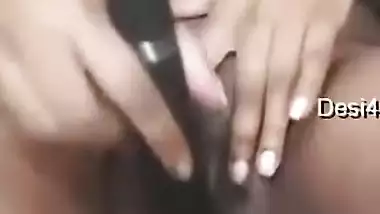 Today Exclusive -horny Indian Girl Shows Her Boobs And Masturbating Part 1
