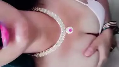 Desi Indian tight pussy women first time fucking in outdoor