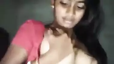 Sexy Indian teen housewife revealing her nude body parts