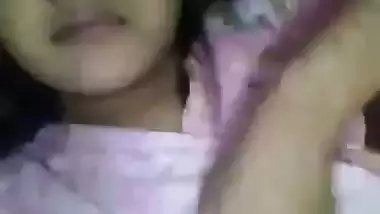 Cute Kolkata girl fingering wet pussy viral video MMS