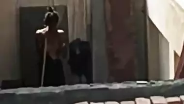 Exclusive- Desi Bhabhi Out Door Bathing Record By