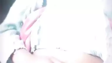 Desi cute teen show her pussy