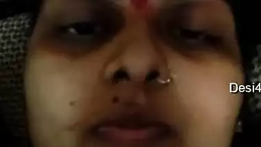Today Exclusive- Horny Desi Bhabhi Showing Her Big Boobs To Lover On Video Call