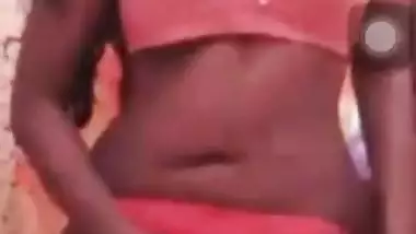 Winsome Desi webcam model performs her first sex video for the fan