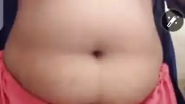 Gujrati Desi XXX whore showing her huge boobs and pussy on cam