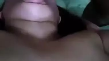 Homemade Desi video of chubby Paki wife taking XXX dick into mouth