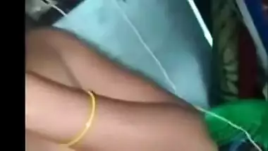 Today Exclusive- Sexy Tamil Bhabhi Showing Her Boobs And Pussy To Lover On Video Call