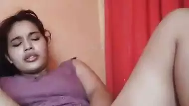 Indian nude girl from Mumbai fingers her pussy and moans