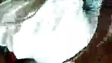 Desi whore drilled outdoors by a group of boyz MMS episode