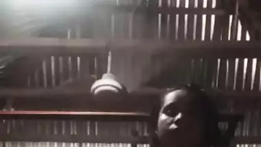 Bangla village girl pink pussy showing viral clip