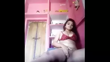 Lascivious legal age teenager masturbate infront of a video camera for her lover