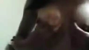 Desi amateur XXX model invites fans to see her small sex twins