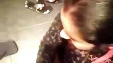 Desi skinny sucks a XXX tool and masturbates her sex vagina on camera