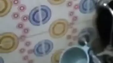 Village school girl girl showing her pussy and boob from bathtub, MMs sex