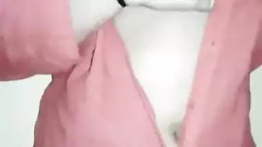 Desi bhabhi playing with her boobs