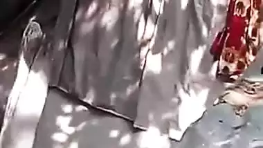 Neighbour bhabhi aunty nude bath secretly captured on XXX video